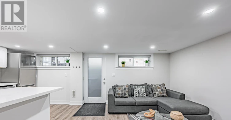 LOWER-68 Fairleigh Crescent, Toronto, ON, M6C 3R9 - 2