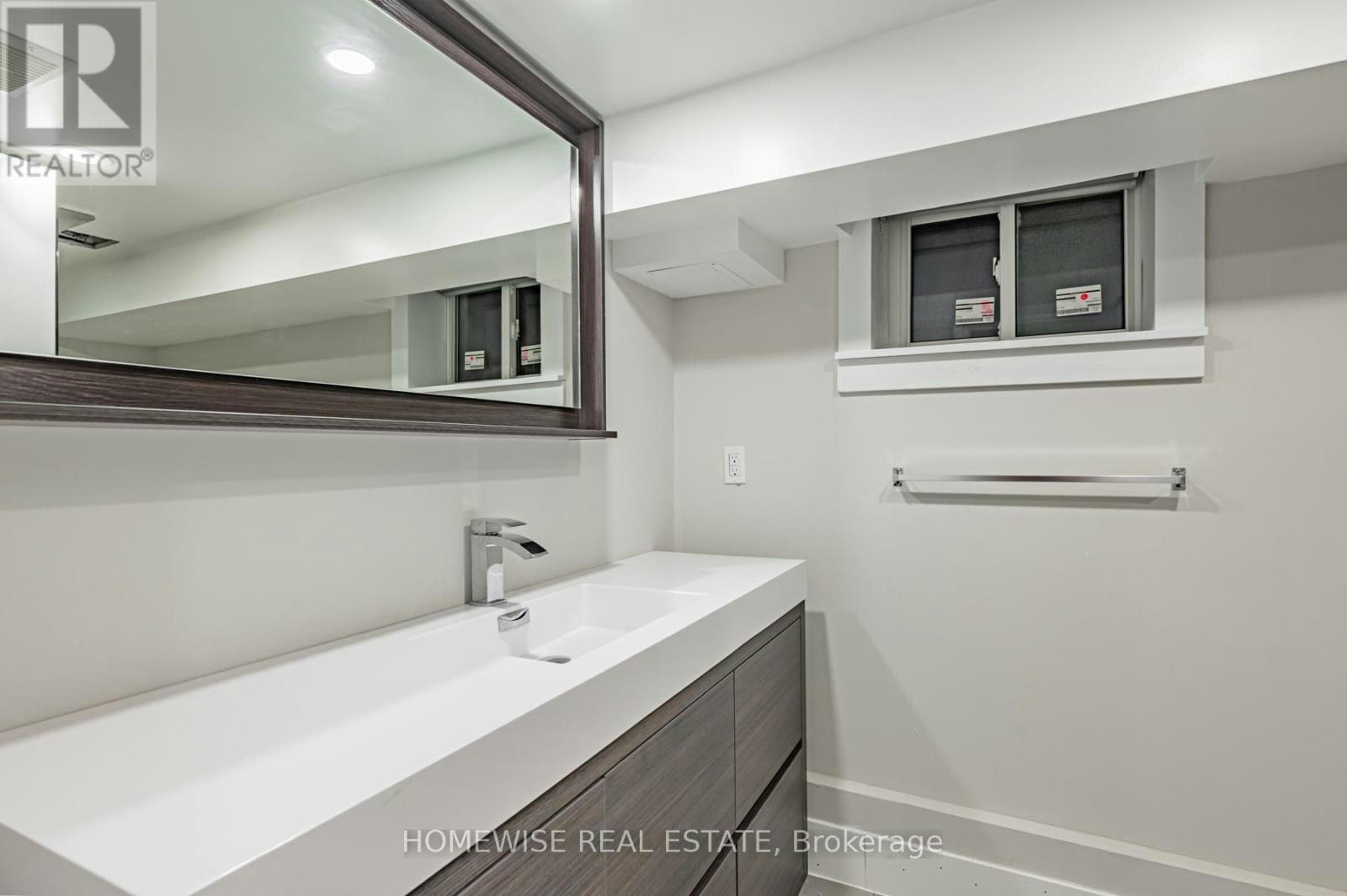 LOWER-68 Fairleigh Crescent, Toronto, ON, M6C 3R9 - 12