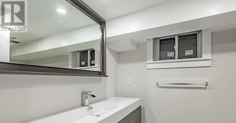 LOWER-68 Fairleigh Crescent, Toronto, ON, M6C 3R9 - 12