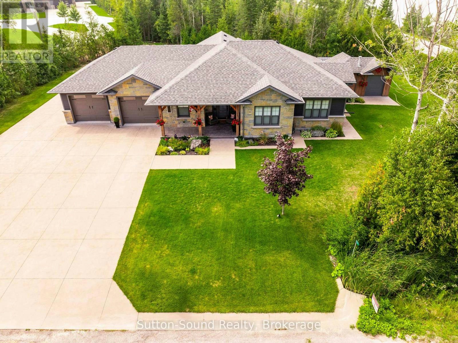 1 Walker Way, South Bruce Peninsula, ON, N0H 2G0