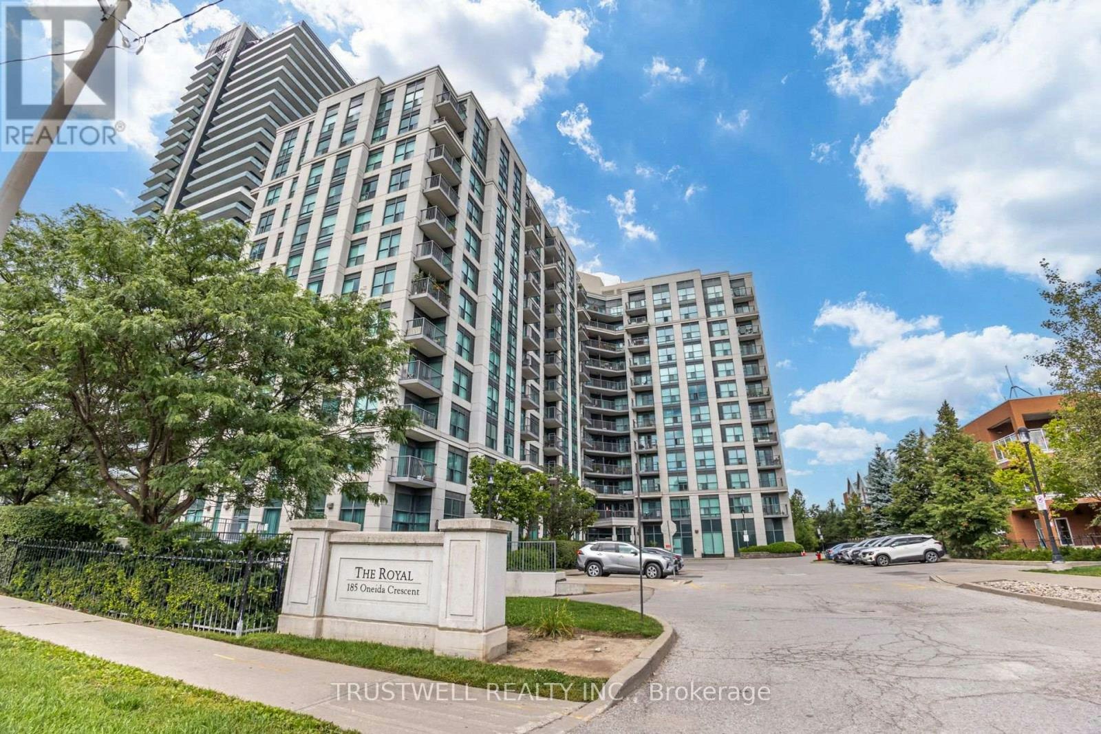 808-185 Oneida Crescent, Richmond Hill, ON, L4B 0B1