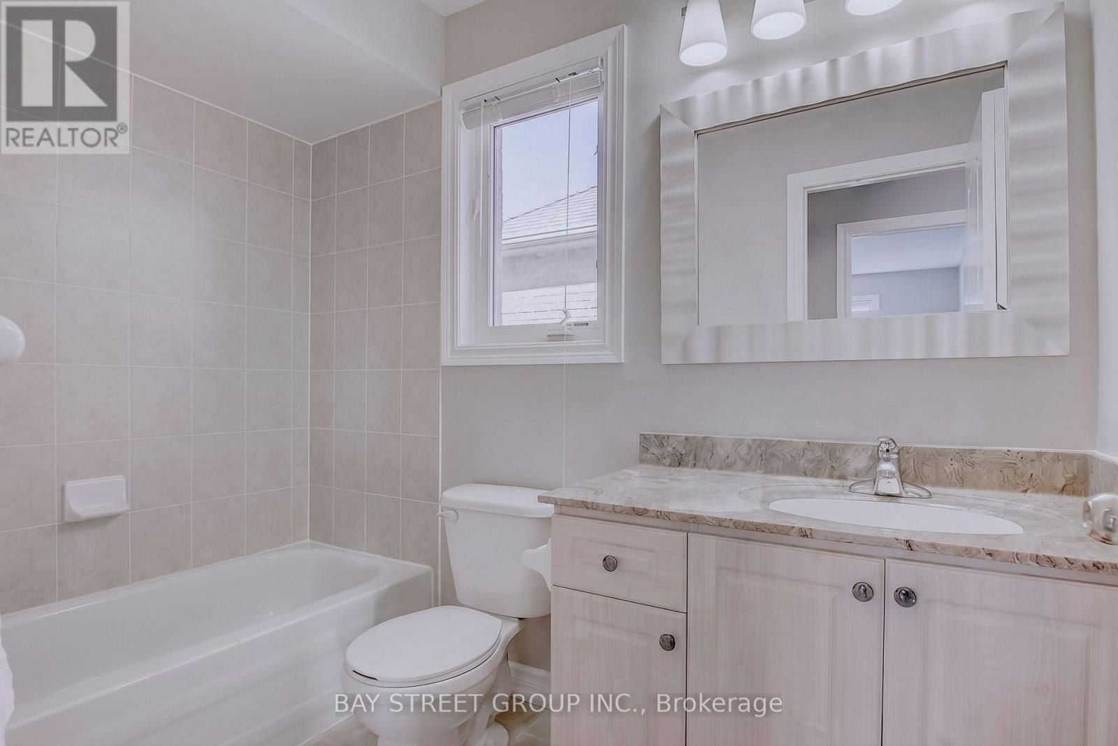 23 Eagle Peak Drive, Richmond Hill, ON, L4S 2W3 - 9