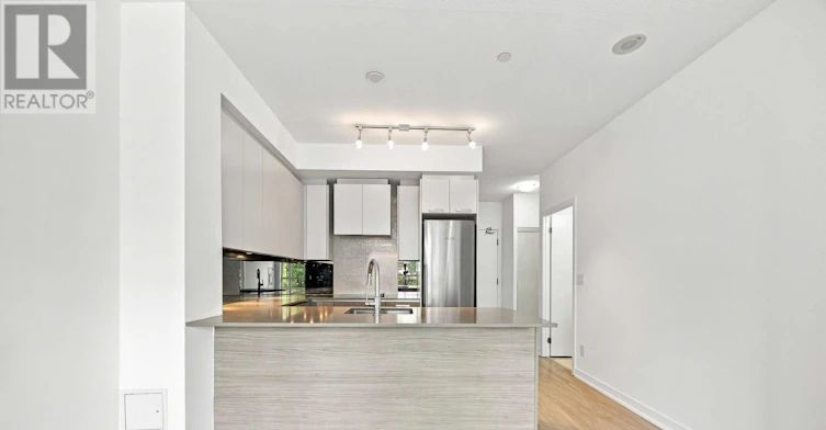 206-1830 Bloor Street W, Toronto, ON, M6P 0A2 - 2
