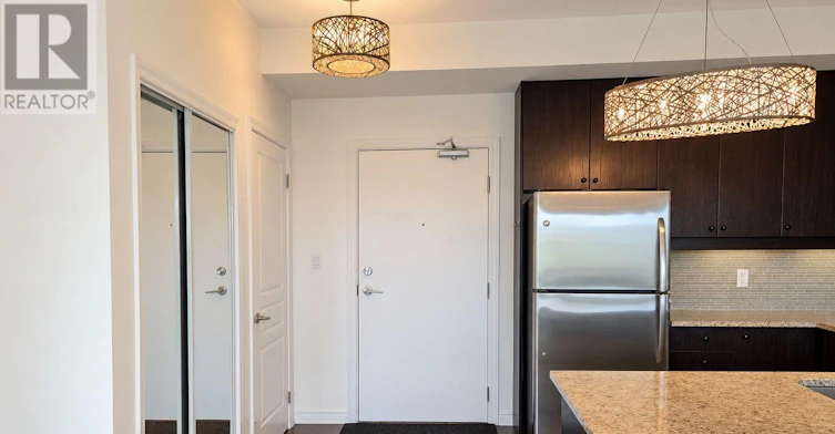 327-570 Lolita Gardens, Mississauga, ON, L5A 0A1 - 2