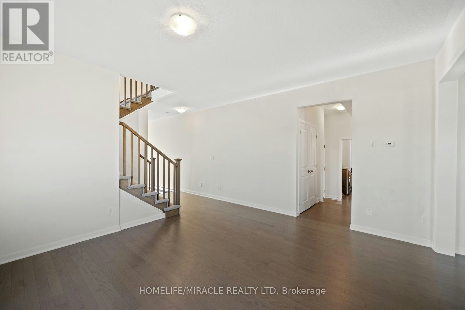 54 Oakmont Drive, Loyalist, ON, K0H 1G0 - 9