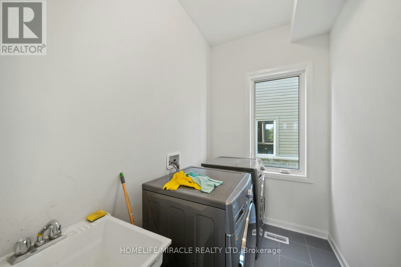 54 Oakmont Drive, Loyalist, ON, K0H 1G0 - 23