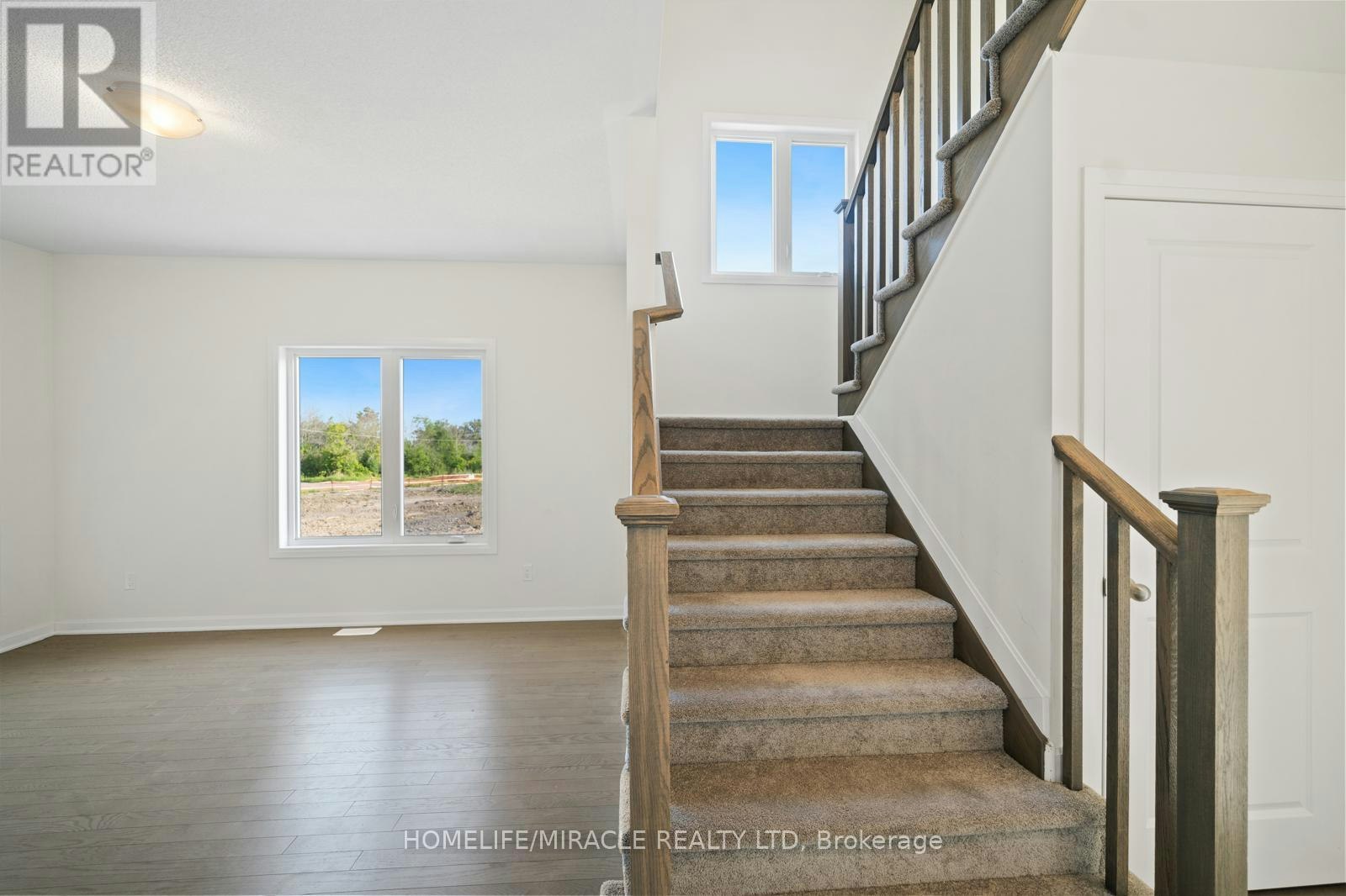 54 Oakmont Drive, Loyalist, ON, K0H 1G0 - 8