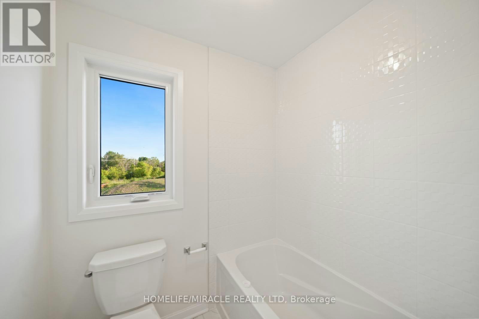 54 Oakmont Drive, Loyalist, ON, K0H 1G0 - 34