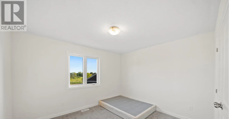 54 Oakmont Drive, Loyalist, ON, K0H 1G0 - 32