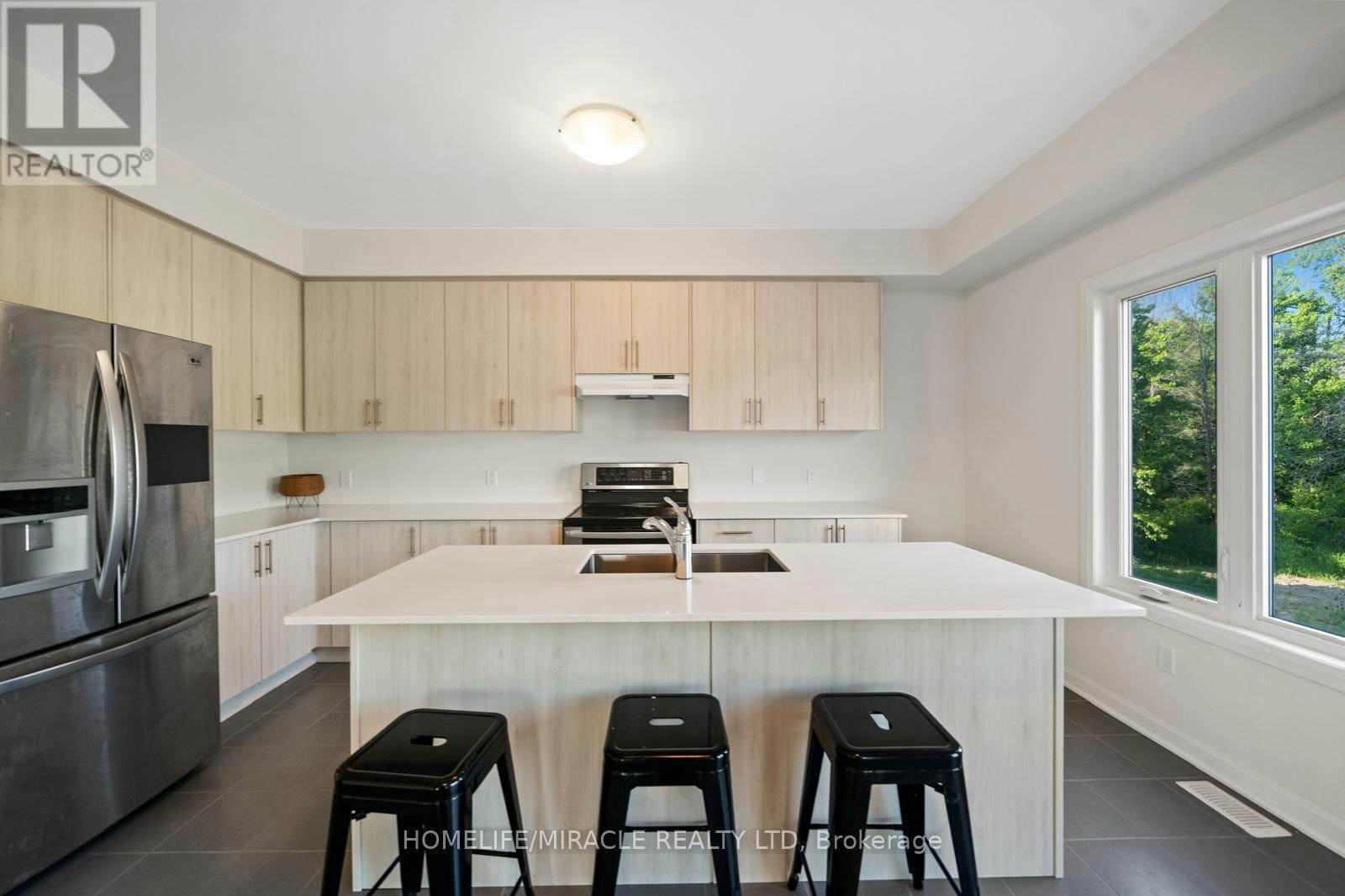 54 Oakmont Drive, Loyalist, ON, K0H 1G0 - 18