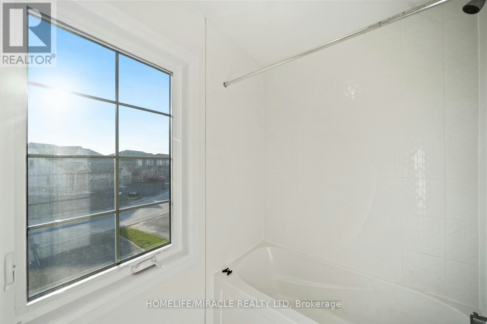 54 Oakmont Drive, Loyalist, ON, K0H 1G0 - 28