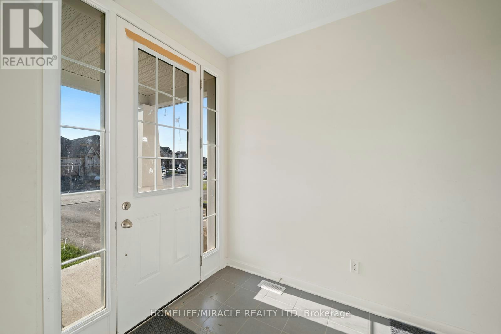 54 Oakmont Drive, Loyalist, ON, K0H 1G0 - 7