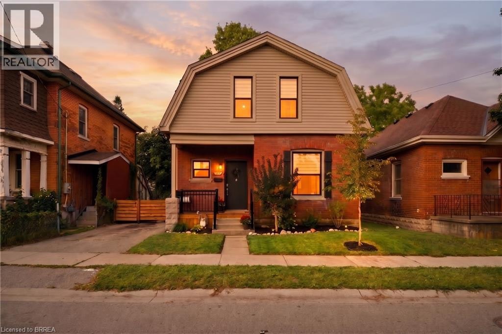 14 Allenby Avenue, Brantford, ON, N3S 1P8