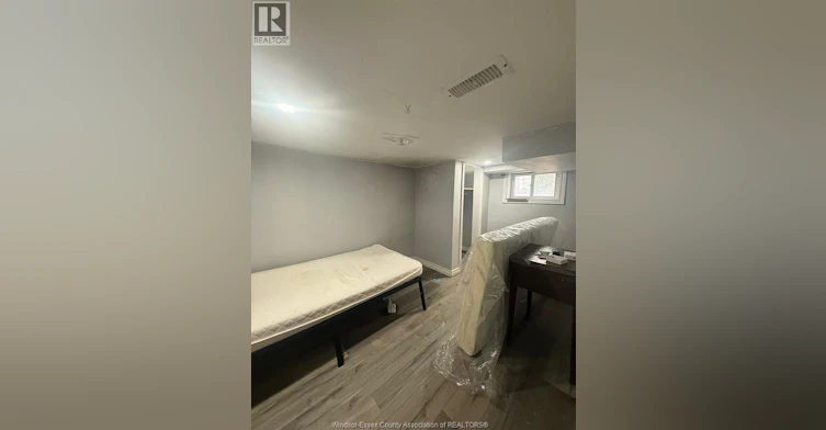 688 Campbell, Windsor, ON, N9B 2H7 - 5