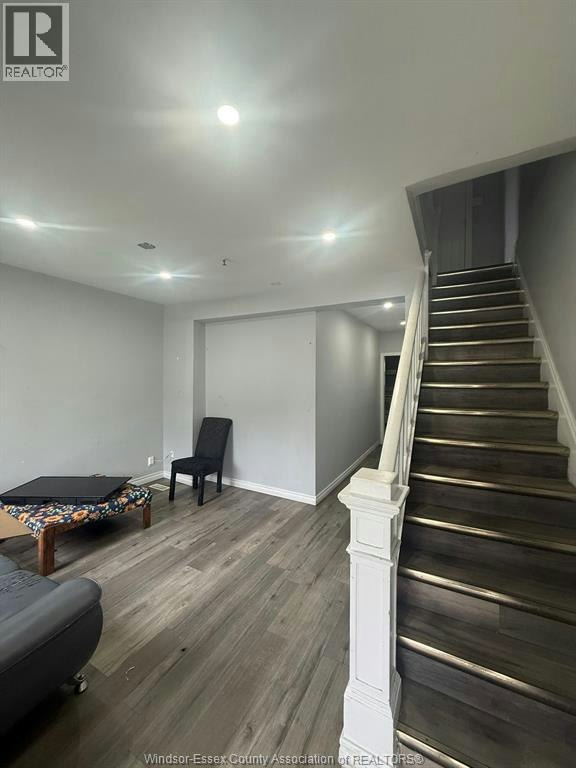 688 Campbell, Windsor, ON, N9B 2H7 - 8
