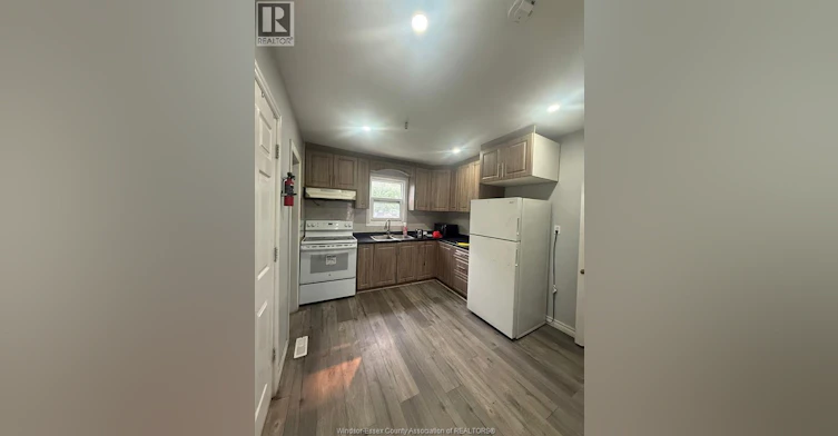 688 Campbell, Windsor, ON, N9B 2H7 - 2