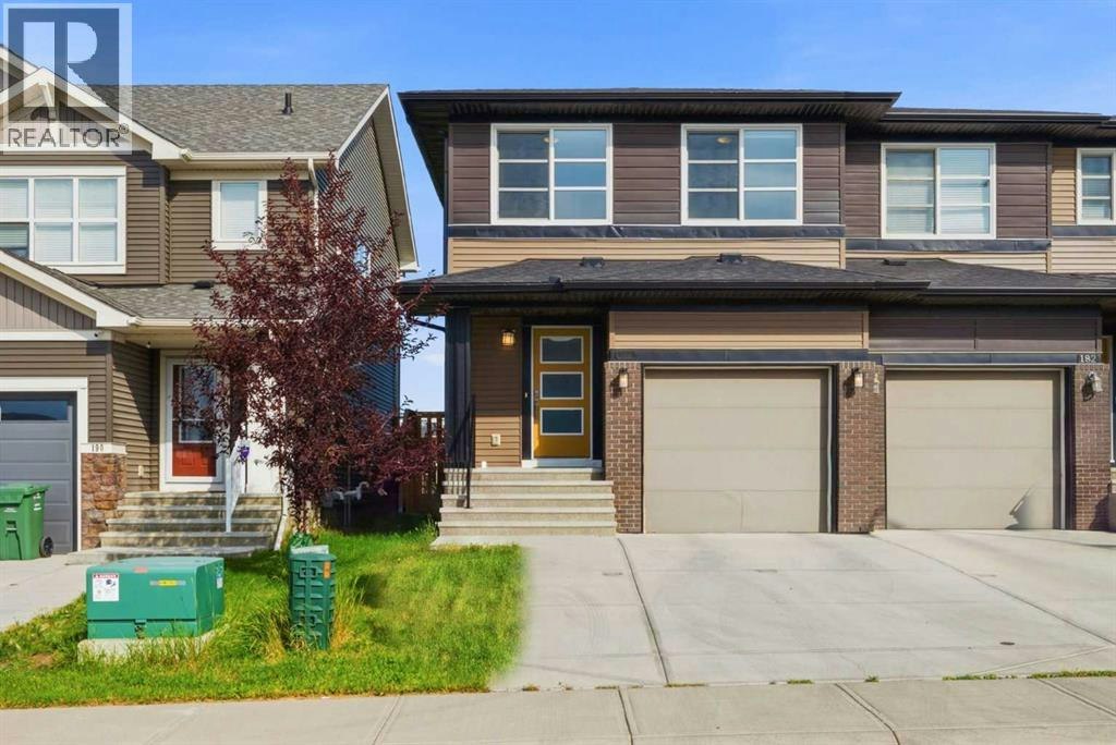 186 Carringvue Park NW, Calgary, AB, T3P 1L1