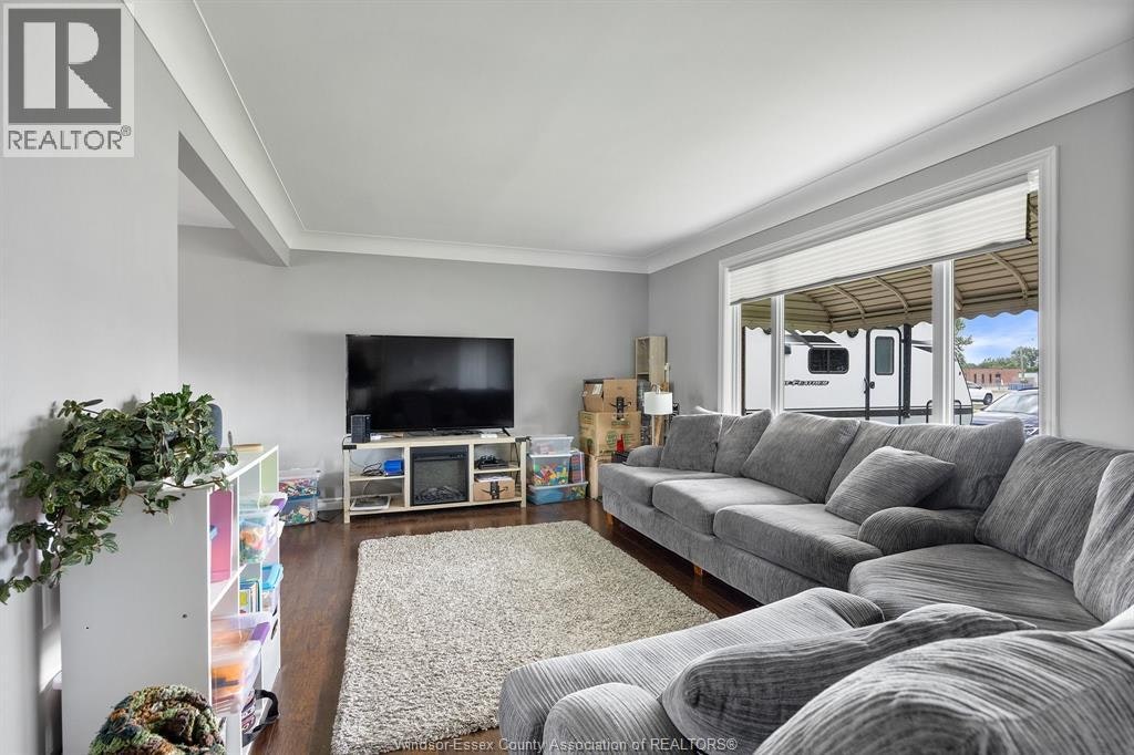 399 St. Peter Street, Lakeshore, ON, N8L 0N3 - 3