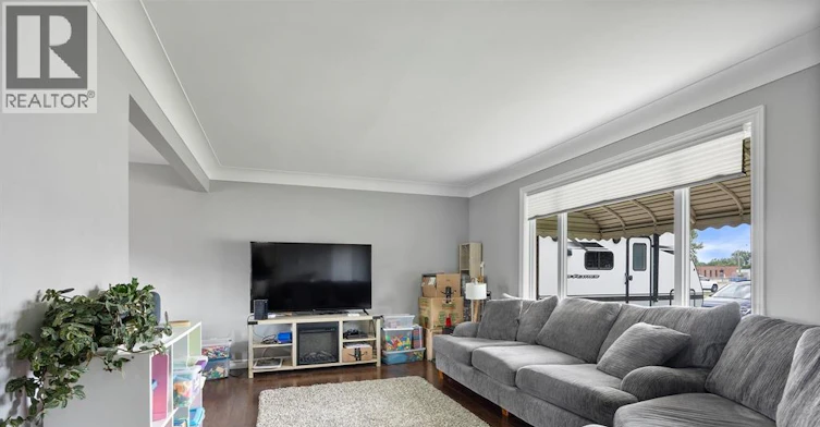 399 St. Peter Street, Lakeshore, ON, N8L 0N3 - 3