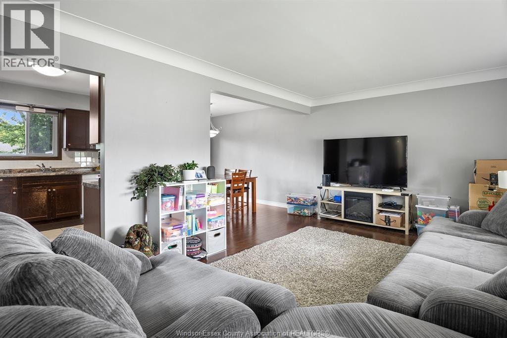 399 St. Peter Street, Lakeshore, ON, N8L 0N3 - 4