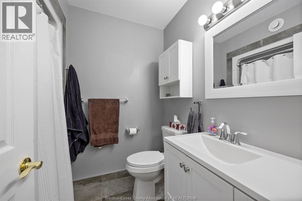 399 St. Peter Street, Lakeshore, ON, N8L 0N3 - 8