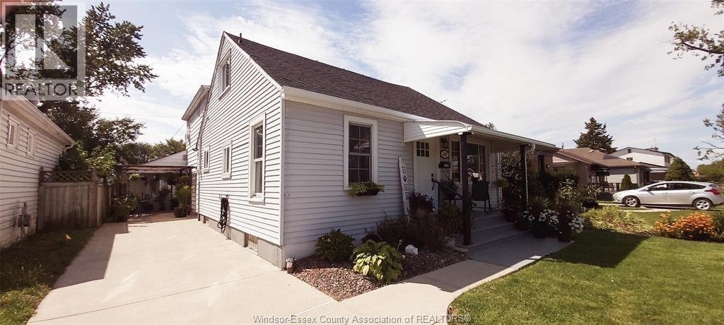 1047 Esdras Avenue, Windsor, ON, N8S 2N1