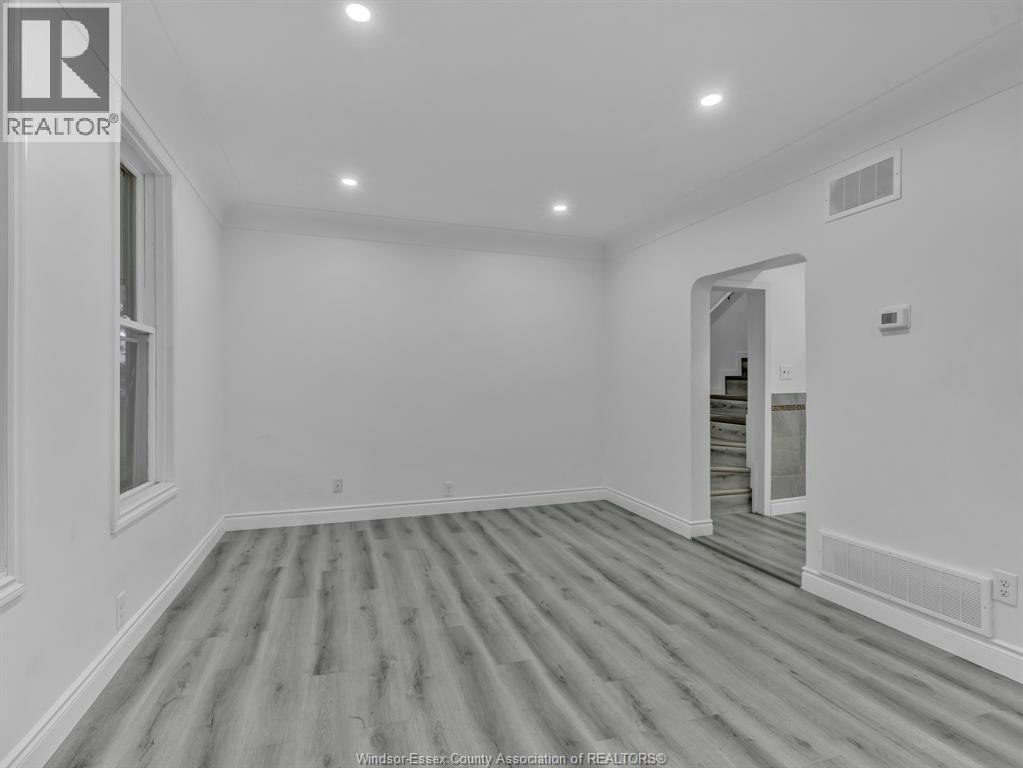 1022 Hickory Road, Windsor, ON, N8Y 3S1 - 8