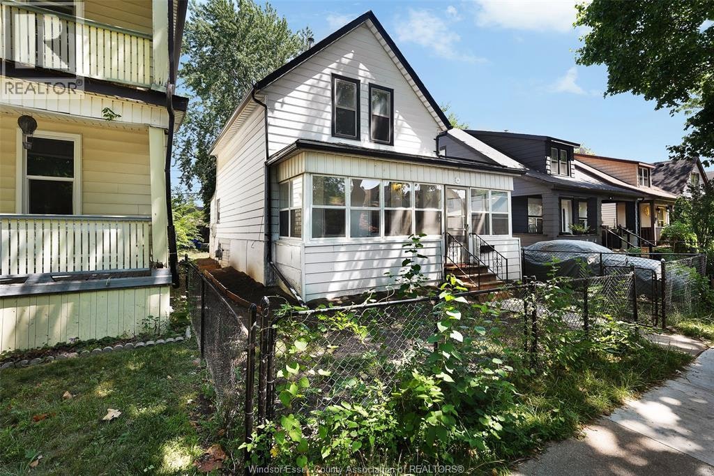 1022 Hickory Road, Windsor, ON, N8Y 3S1 - 2