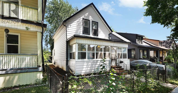 1022 Hickory Road, Windsor, ON, N8Y 3S1 - 2