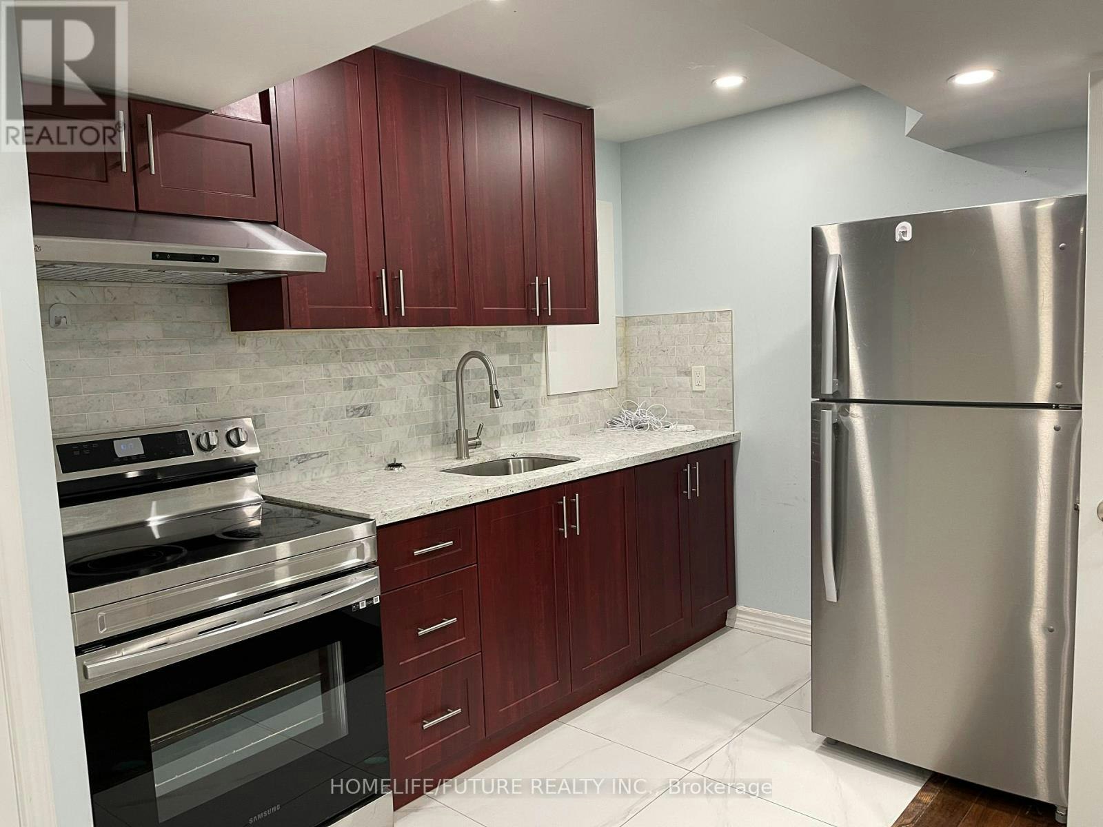 BSMT-118 Raponi Circle, Toronto, ON, M1X 2C7 - 3