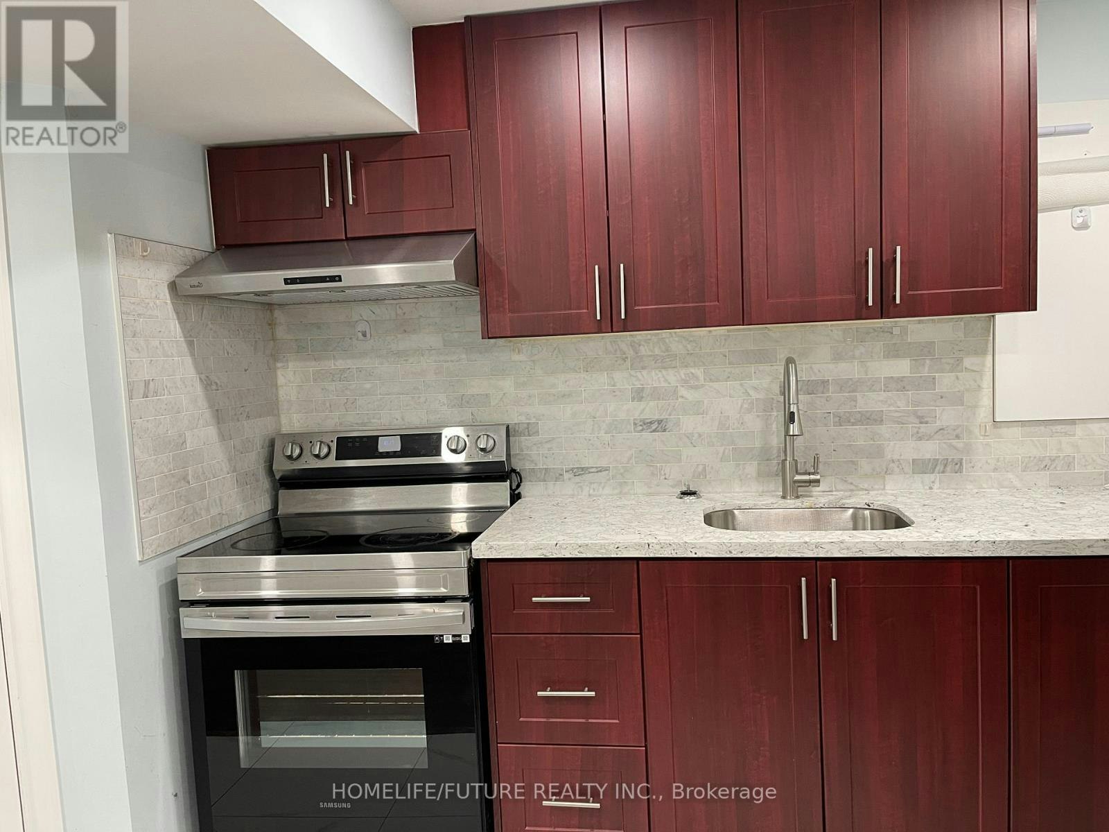 BSMT-118 Raponi Circle, Toronto, ON, M1X 2C7 - 2