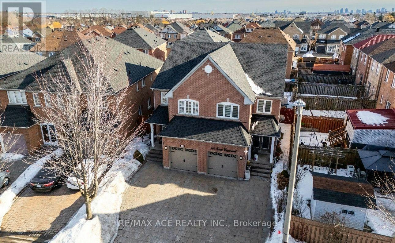 BSMT-106 Tara Crescent, Markham, ON, L3S 4S8 - 2