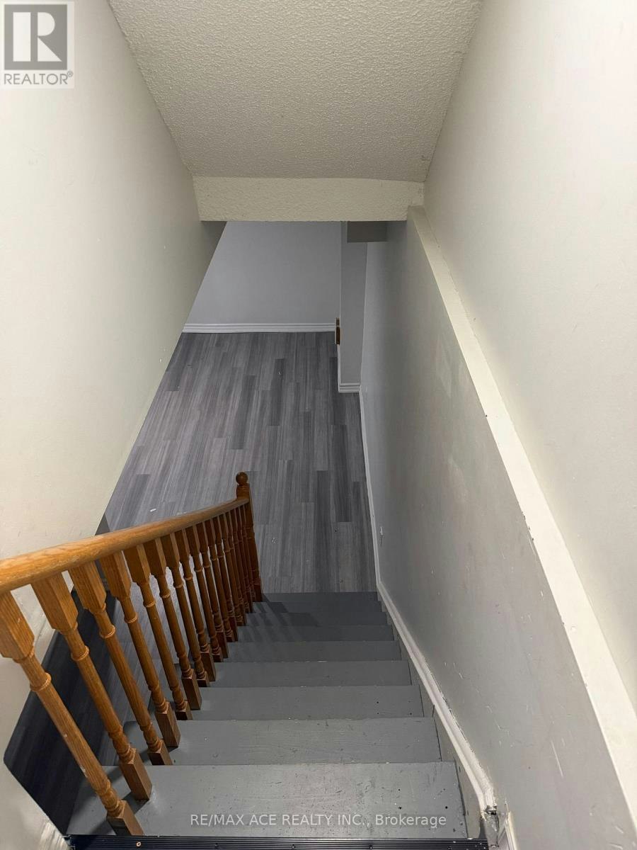 BSMT-106 Tara Crescent, Markham, ON, L3S 4S8 - 3