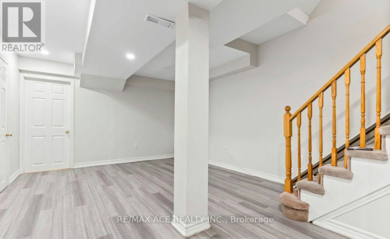 BSMT-106 Tara Crescent, Markham, ON, L3S 4S8 - 4