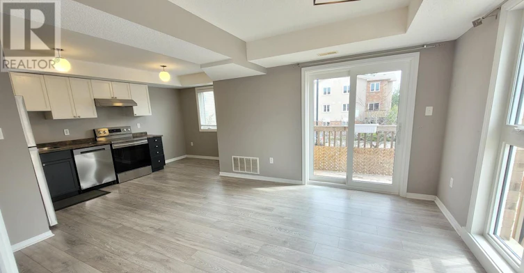 6-17 Cheltenham Road, Barrie, ON, L4M 0E7 - 4
