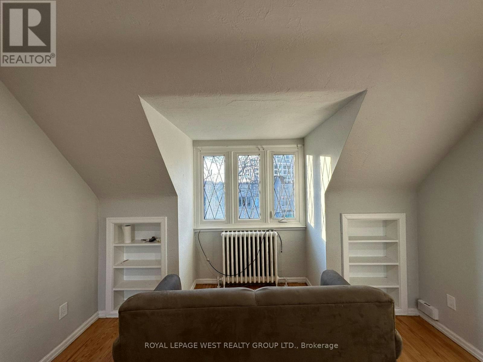 6-27 Mossom Road, Toronto, ON, M6S 1L9 - 3
