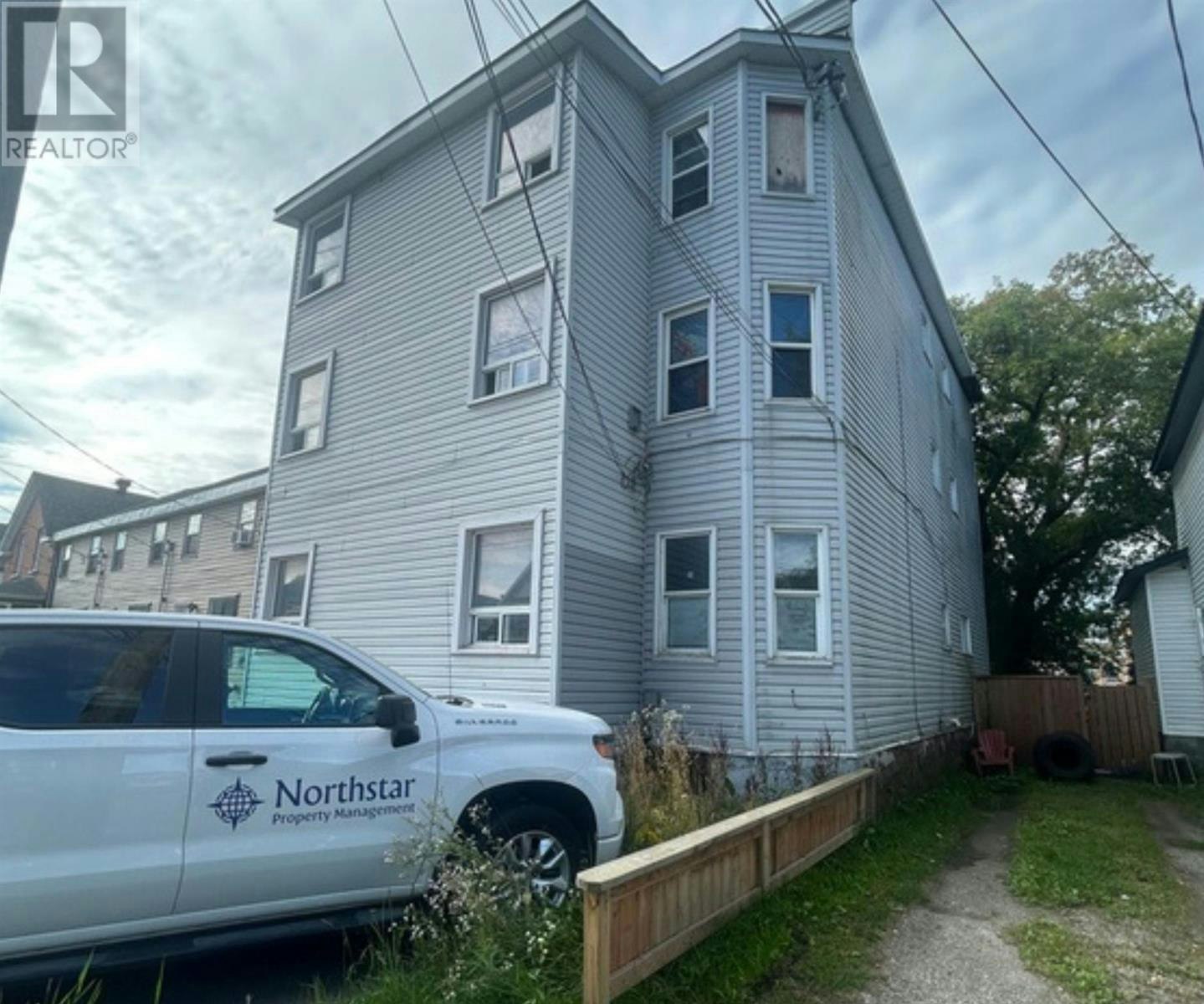 427-429 Wellington Street E, Sault Ste. Marie, ON, P6A 2M1