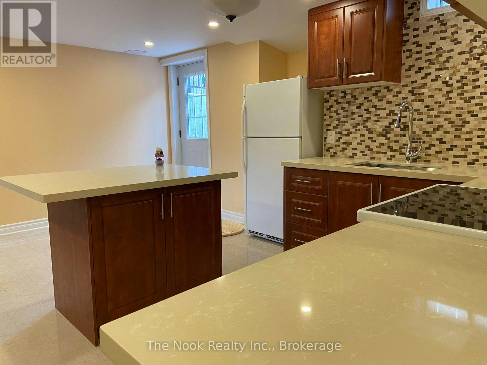 101 Glenabbey Drive, Clarington, ON, L1E 2B6 - 2