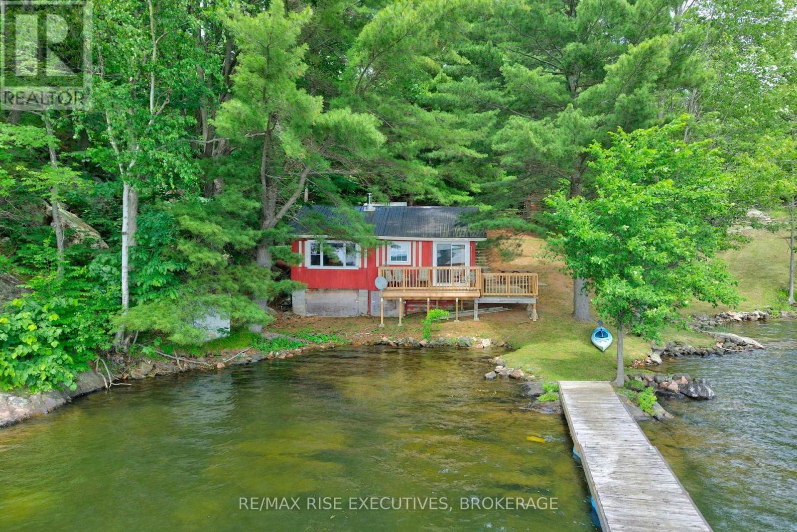 90 Shore Lane EAST, South Frontenac, ON, K0H 2V0