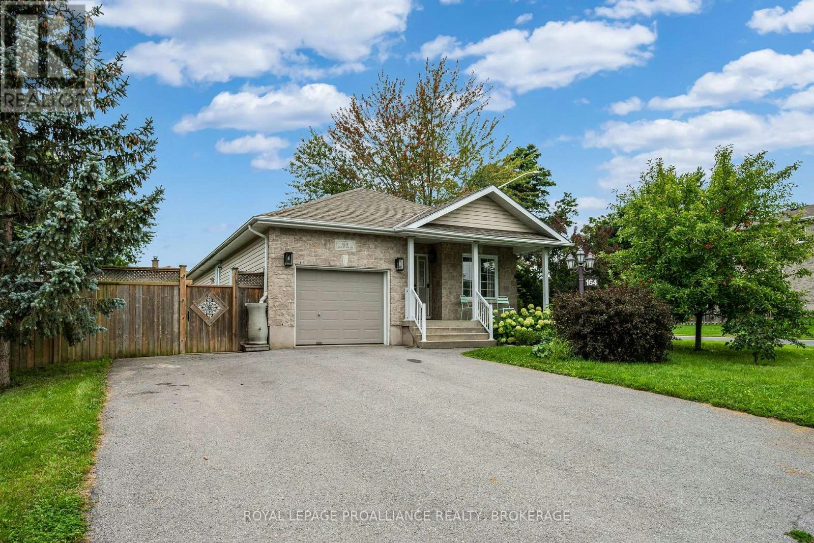 164 Amy Lynn Drive, Loyalist, ON, K7N 2A2