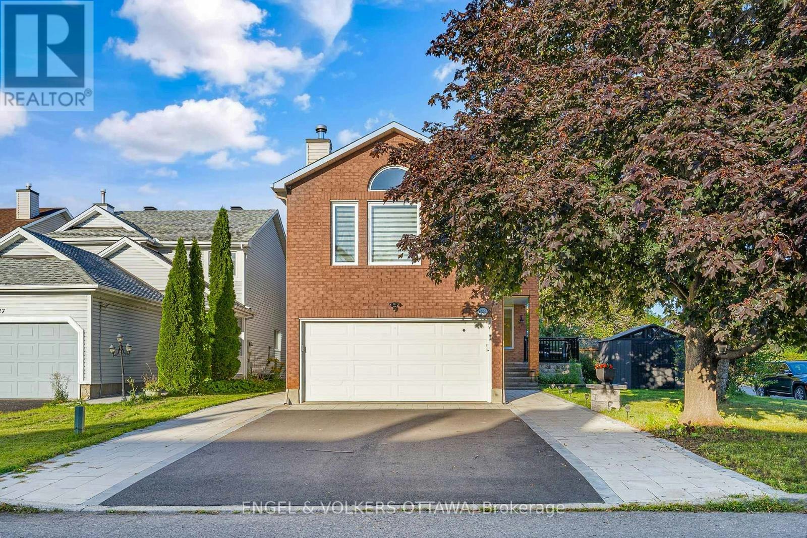 6529 Tooney Drive, Ottawa, ON, K1C 7G9