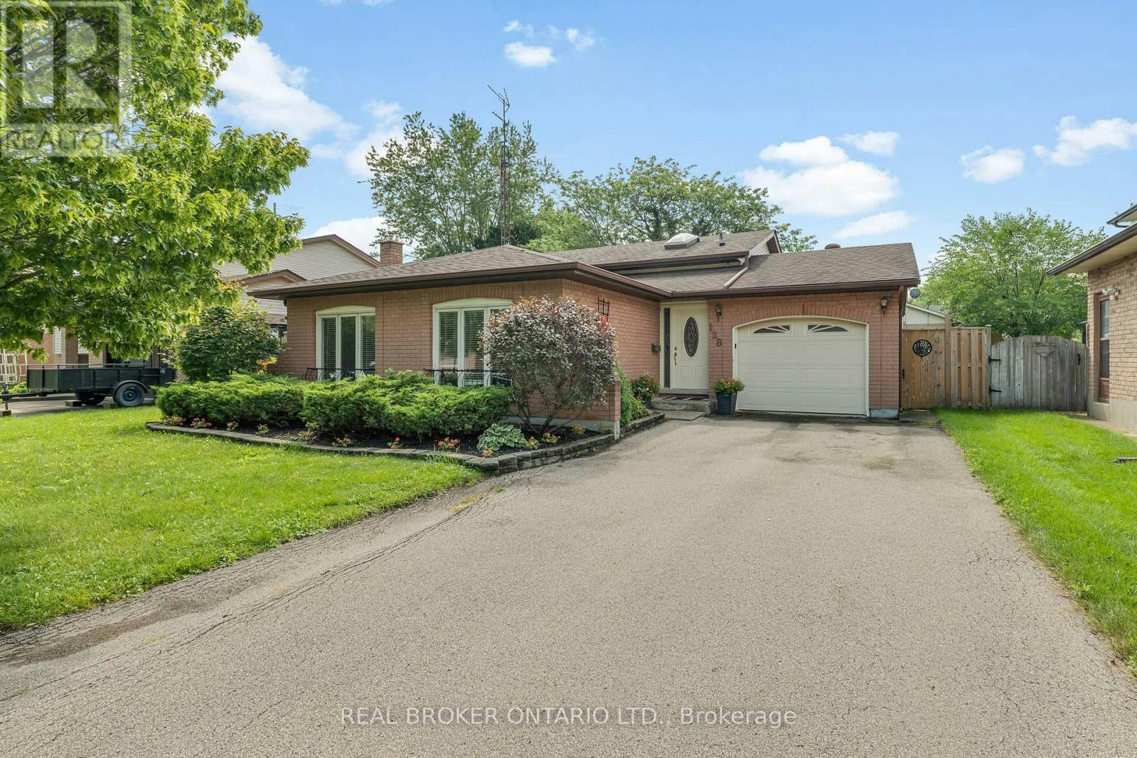 128 Melissa Crescent, Welland, ON, L3C 6N9