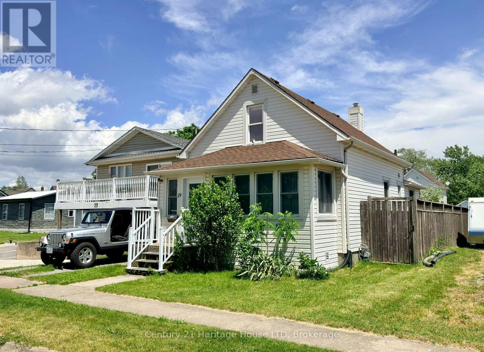 19 Santone Avenue, Welland, ON, L3C 2J5