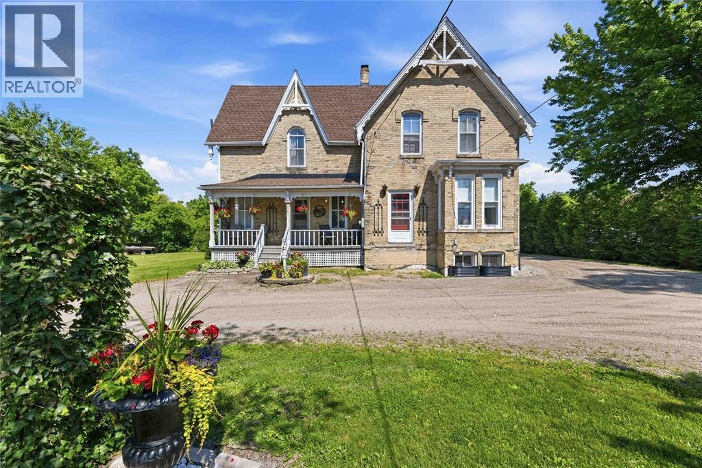 6752 Camlachie Road, Plympton-Wyoming, ON, N0N 1E0