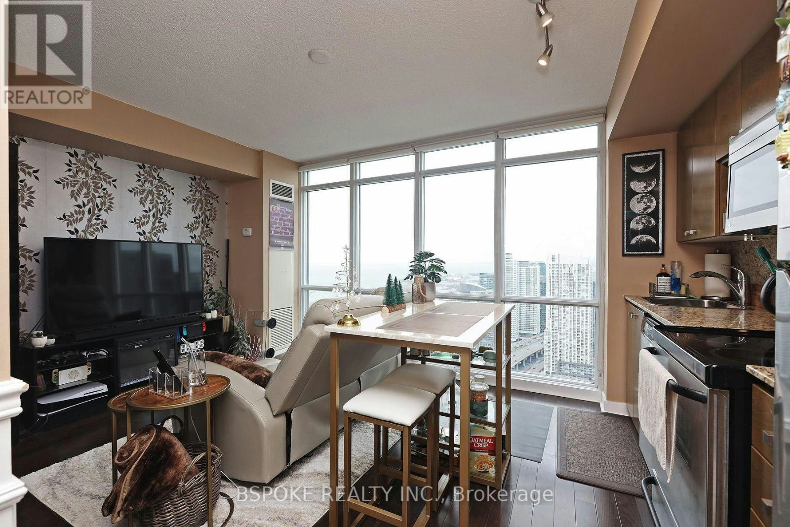5016-11 Brunel Court, Toronto, ON, M5V 3Y3 - 4
