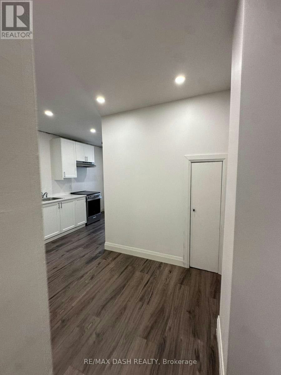4FL-565 Yonge Street, Toronto, ON, M4Y 1Z2 - 5