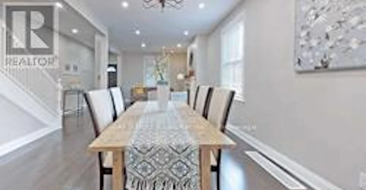 20 Bowood Avenue, Toronto, ON, M4N 1Y4 - 11