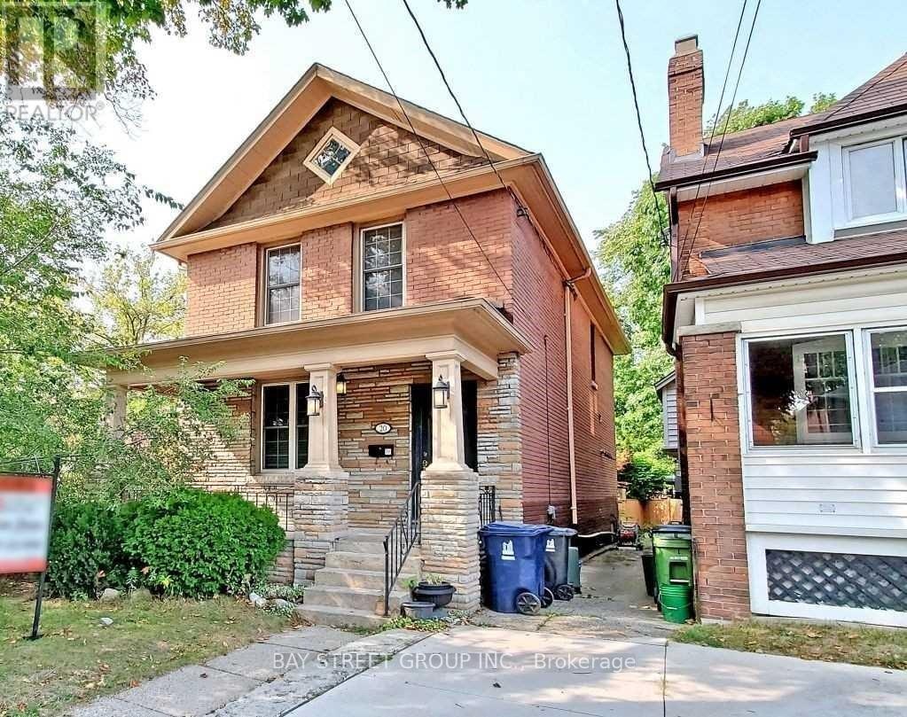20 Bowood Avenue, Toronto, ON, M4N 1Y4