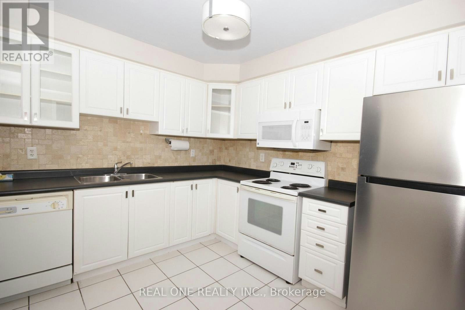 12 Bonello Crescent, Whitby, ON, L1R 3N6 - 6