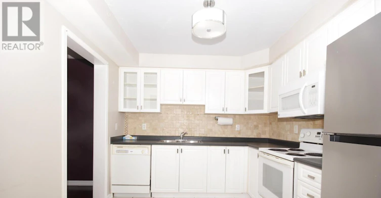 12 Bonello Crescent, Whitby, ON, L1R 3N6 - 8